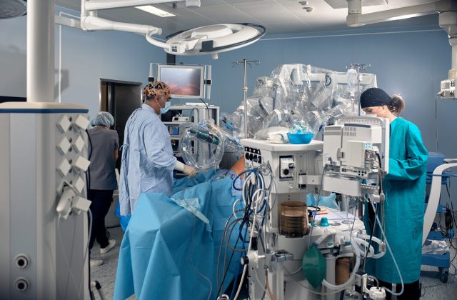 interventie chirurgicala robotica